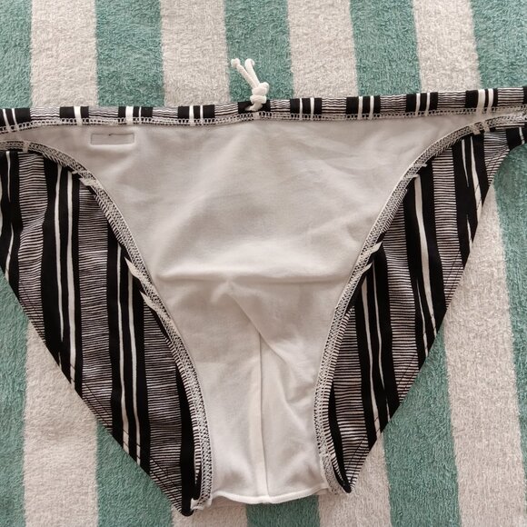 (Pre-Owned) RARE VINTAGE HOM SWIM BRIEF, SIZE 34", BLACK/WHITE STRIPES (*) - Picture 6 of 8